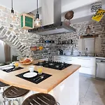 Dom wakacyjny Bardelours 1 Charming House With Swimming Pool In The Heart Of The Pic Sa *
