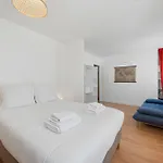 Dom wakacyjny Bardelours 1 Charming House With Swimming Pool In The Heart Of The Pic Sa
