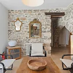 Bardelours 1 Charming House With Swimming Pool In The Heart Of The Pic Sa * Saint-Bauzille-de-Montmel