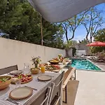 Dom wakacyjny Bardelours 1 Charming House With Swimming Pool In The Heart Of The Pic Sa