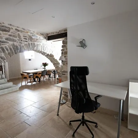 Bardelours 1 Charming House With Swimming Pool In The Heart Of The Pic Sa Saint-Bauzille-de-Montmel