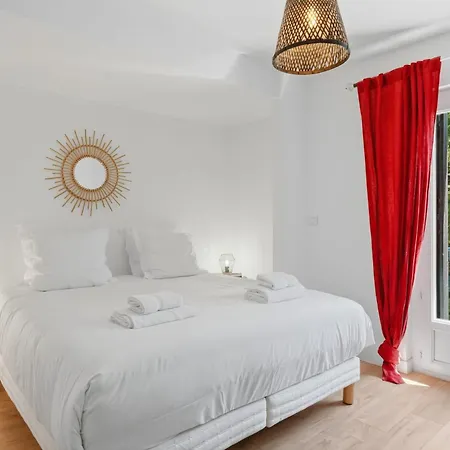 Casa de Férias Bardelours 1 Charming House With Swimming Pool In The Heart Of The Pic Sa