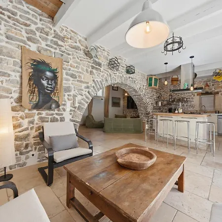Bardelours 1 Charming House With Swimming Pool In The Heart Of The Pic Sa Casa de Férias *